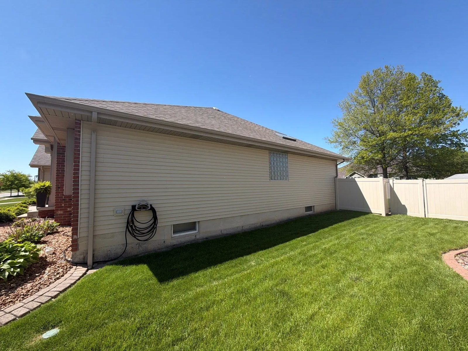 Siding, gutters, soffit & fascia replacement — photo 4