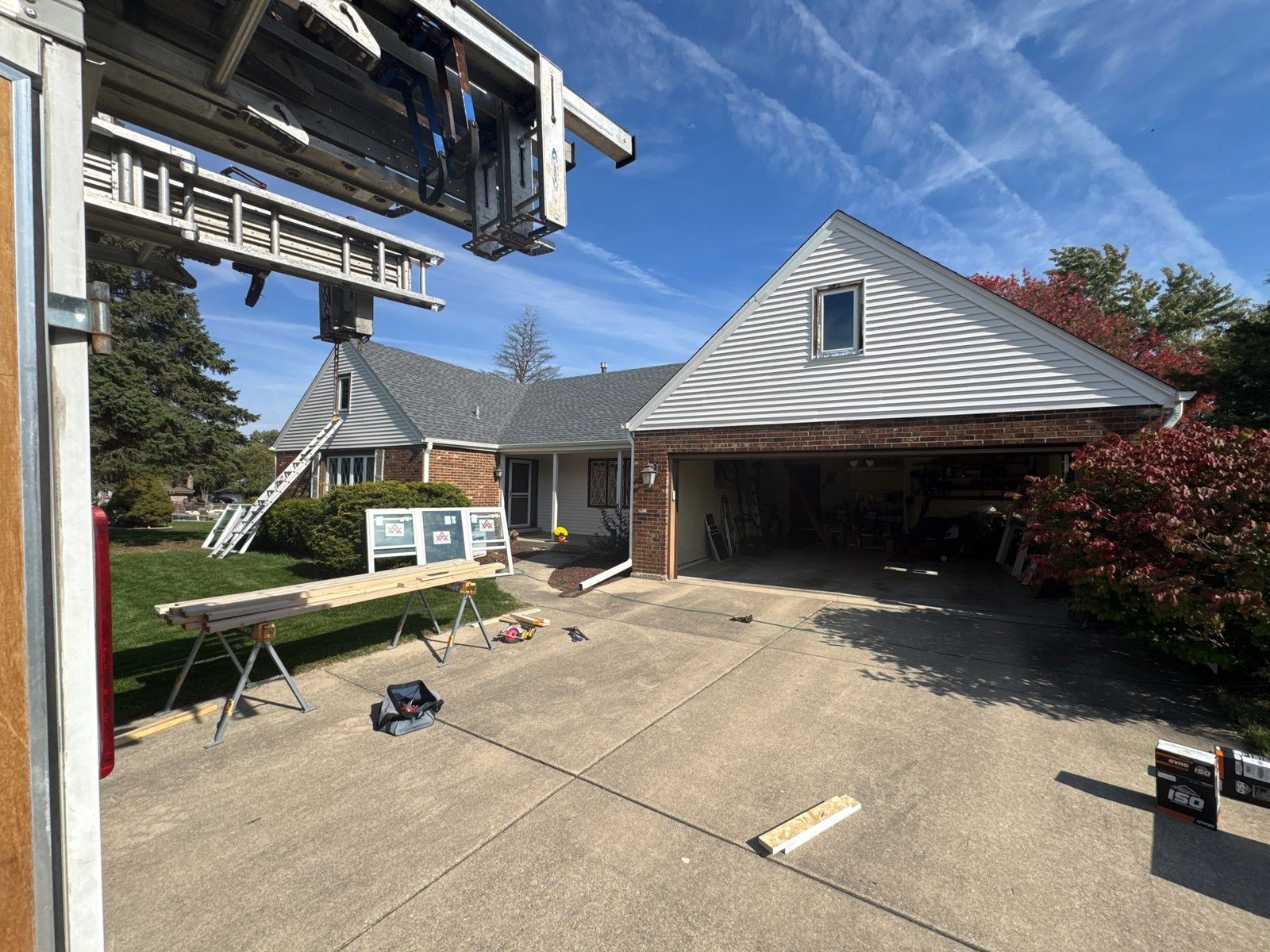 Roof, Siding and Windows replacement — photo 9