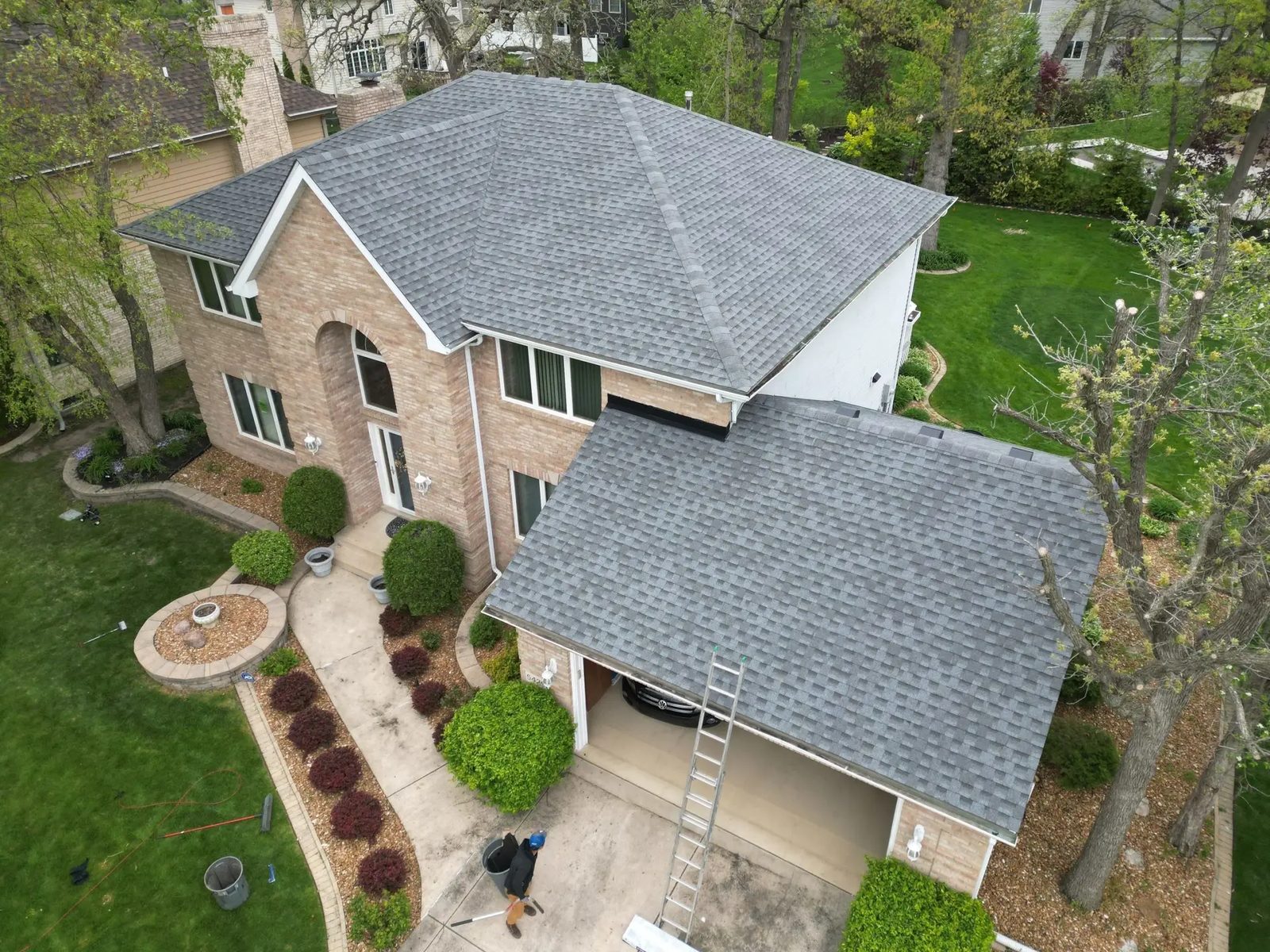 Roof, gutters and chimney flashing — photo 8