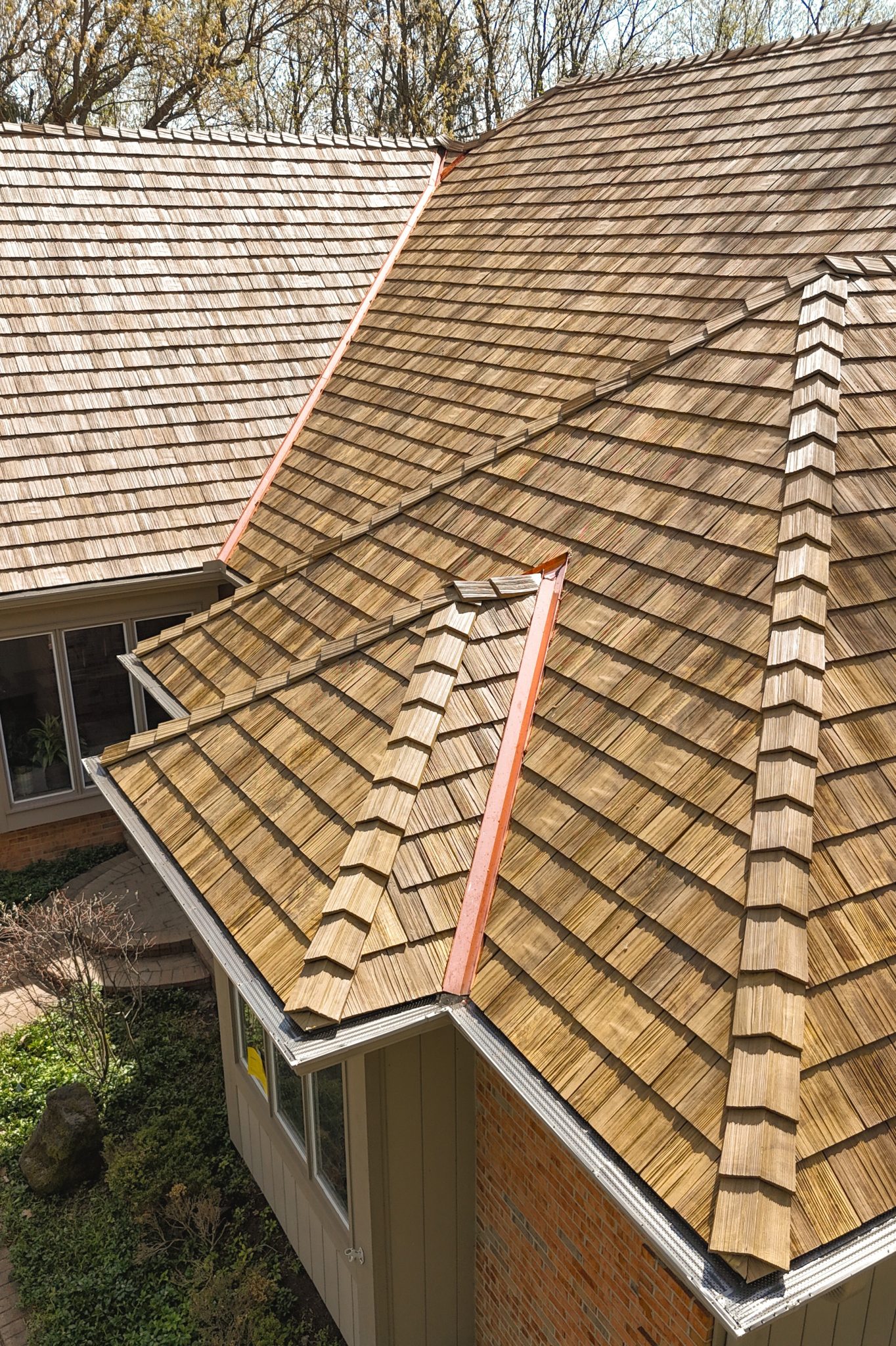 Roofs built to weather every Chicago winter.