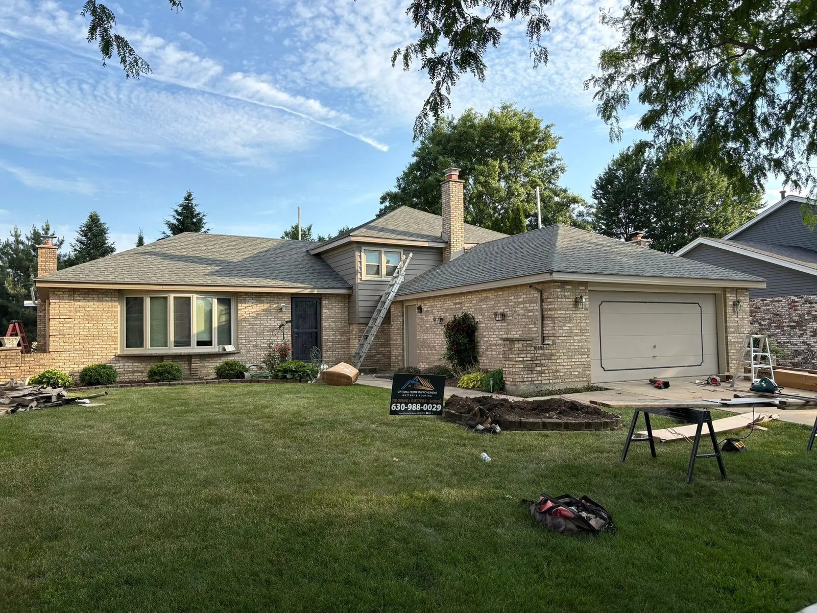 Roof, siding and gutters — photo 4