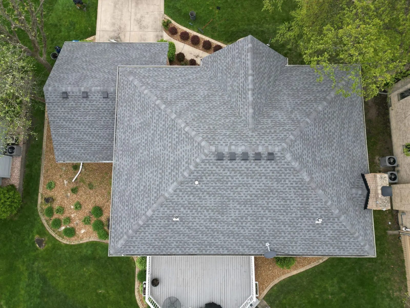 Roof, gutters and chimney flashing — photo 7