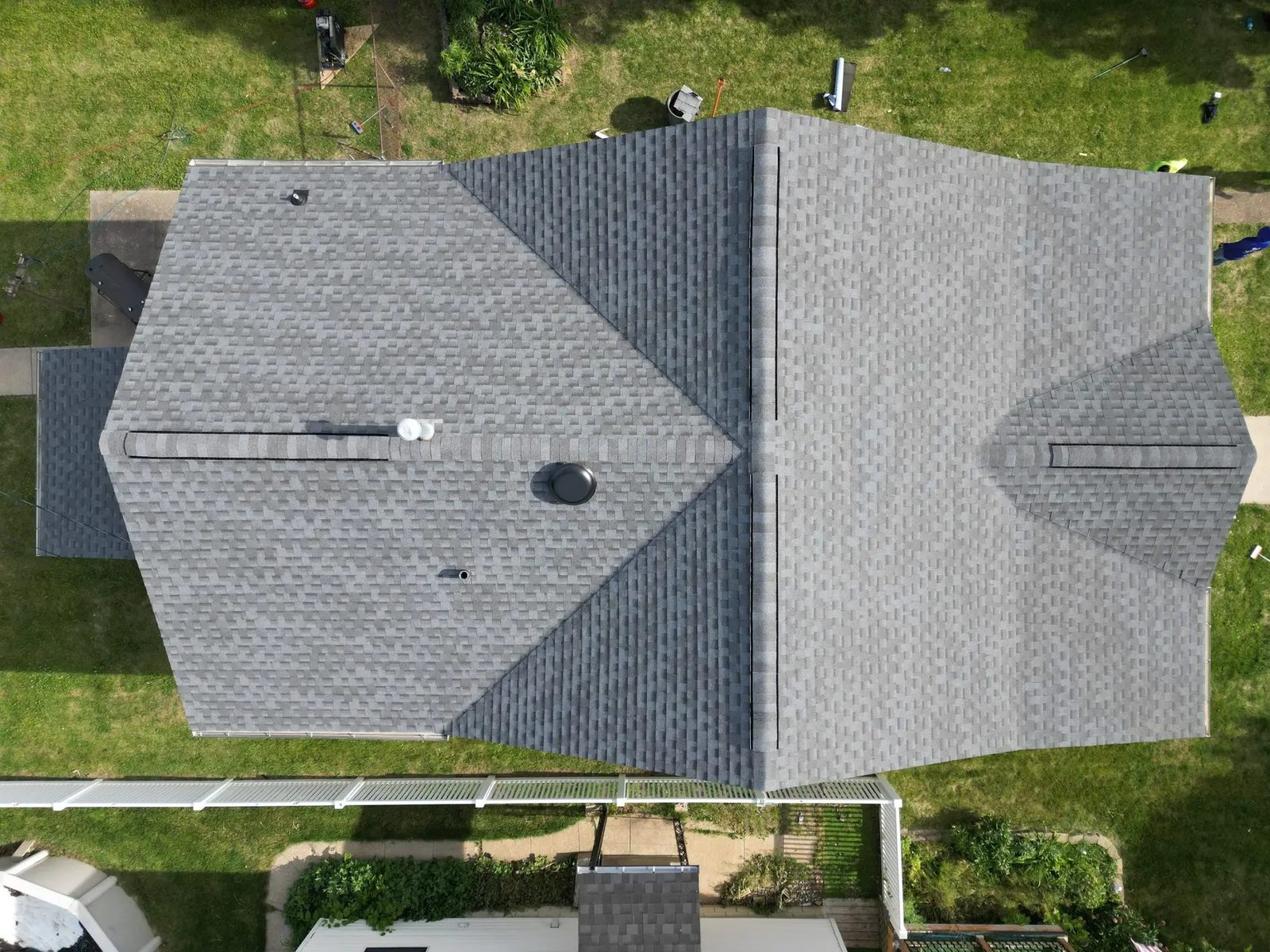 Roofing with GAF and gutters replacement — photo 4