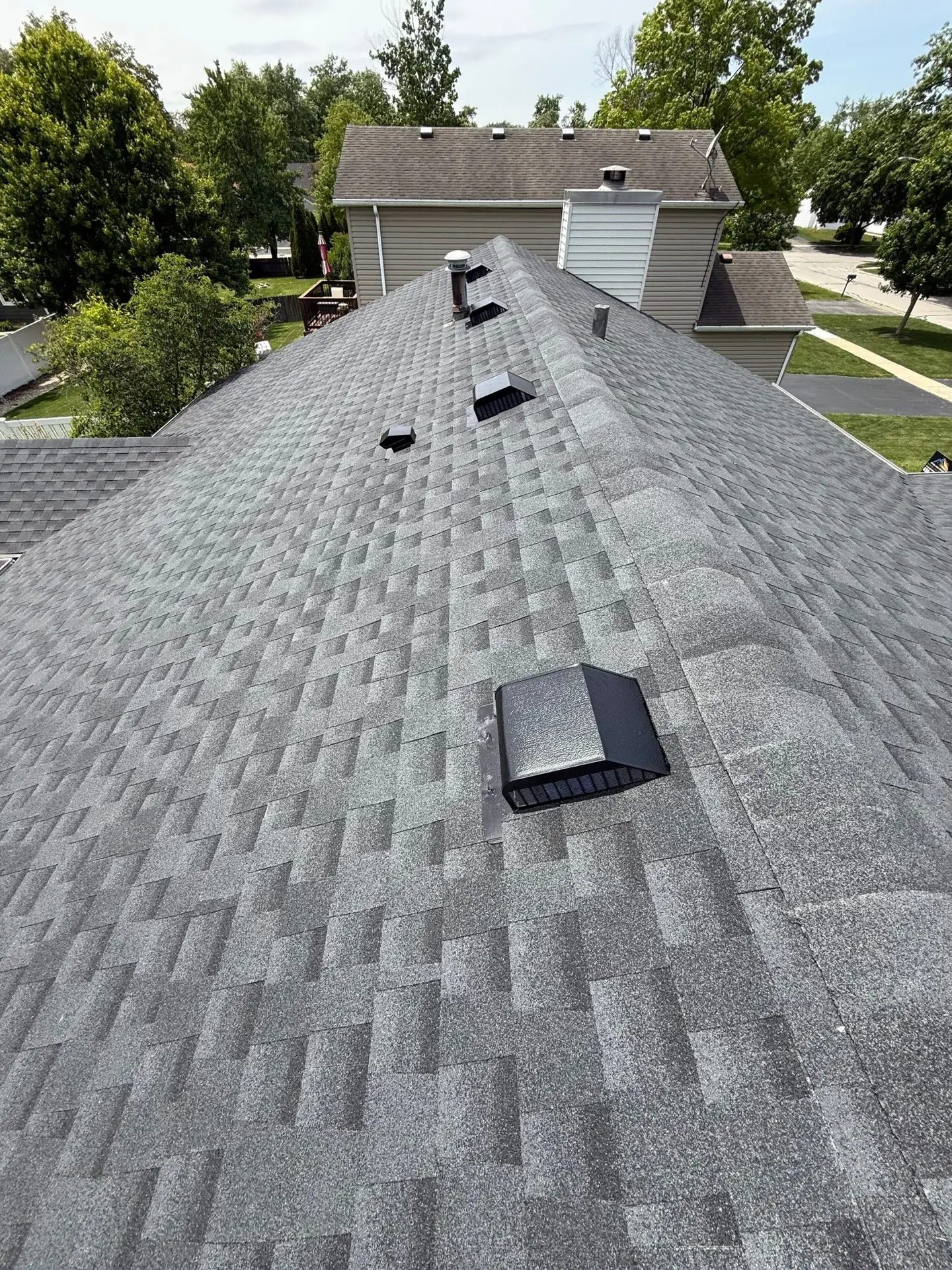 Roofing with GAF in Woodridge, IL — photo 9